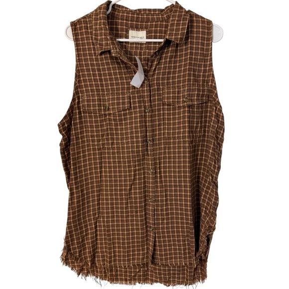 🌹NWT: AMERICAN EAGLE PLAID FRINGE HEM BUTTON DOWN SLEEVELESS SHIRT - Picture 1 of 7
